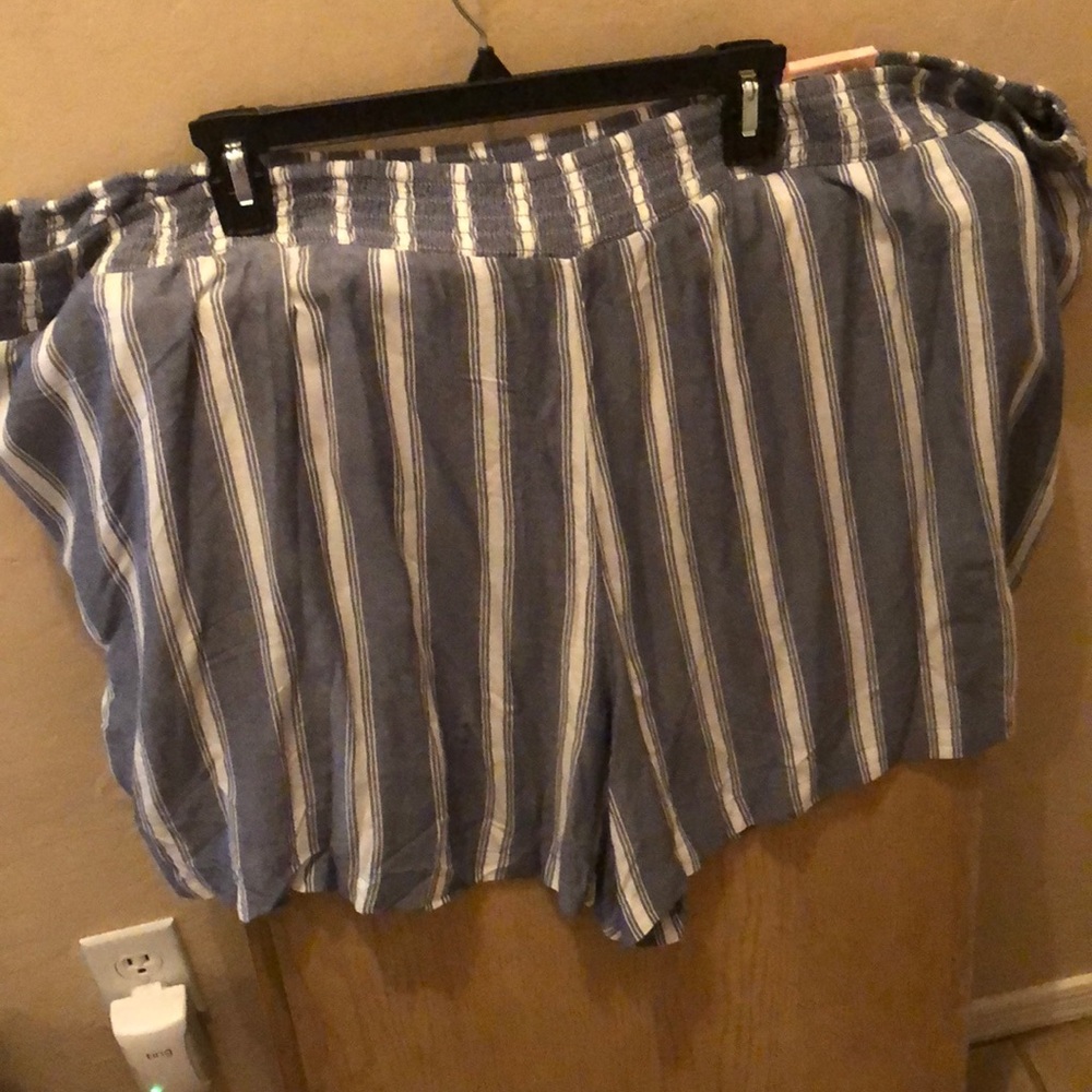 EVRI Pull on shorts 3X